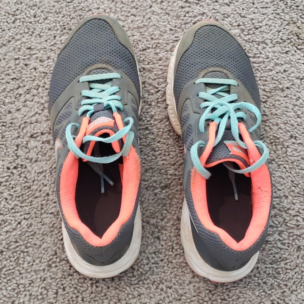 Running shoes